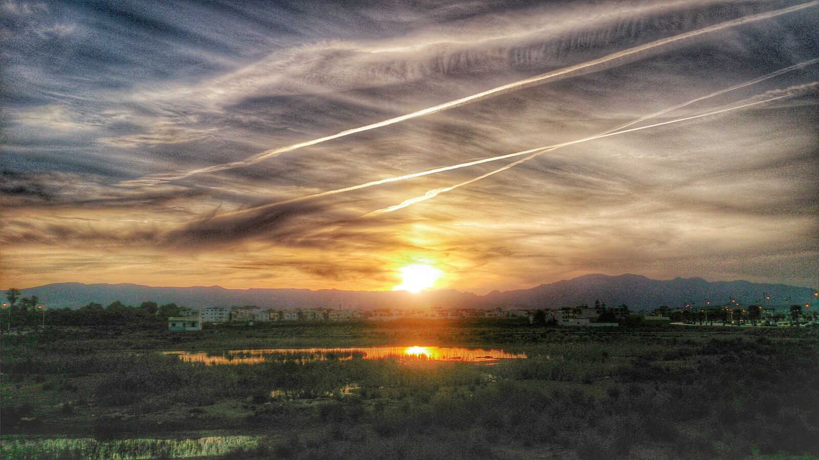 Sony Xperia Z sample photo. Sunset, sky, clouds, landscape photography