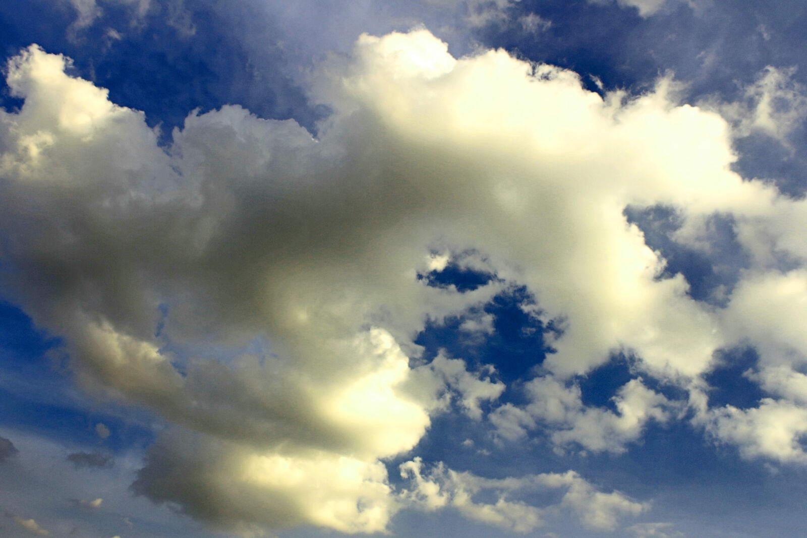 Canon EOS 650D (EOS Rebel T4i / EOS Kiss X6i) sample photo. Beautiful, blue, sky, cloudiness photography