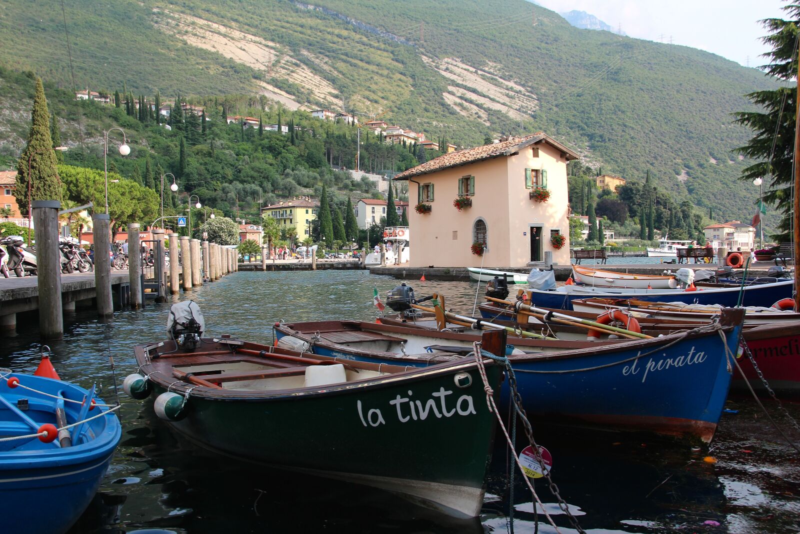 Canon EOS 600D (Rebel EOS T3i / EOS Kiss X5) sample photo. Port, boats, dock photography