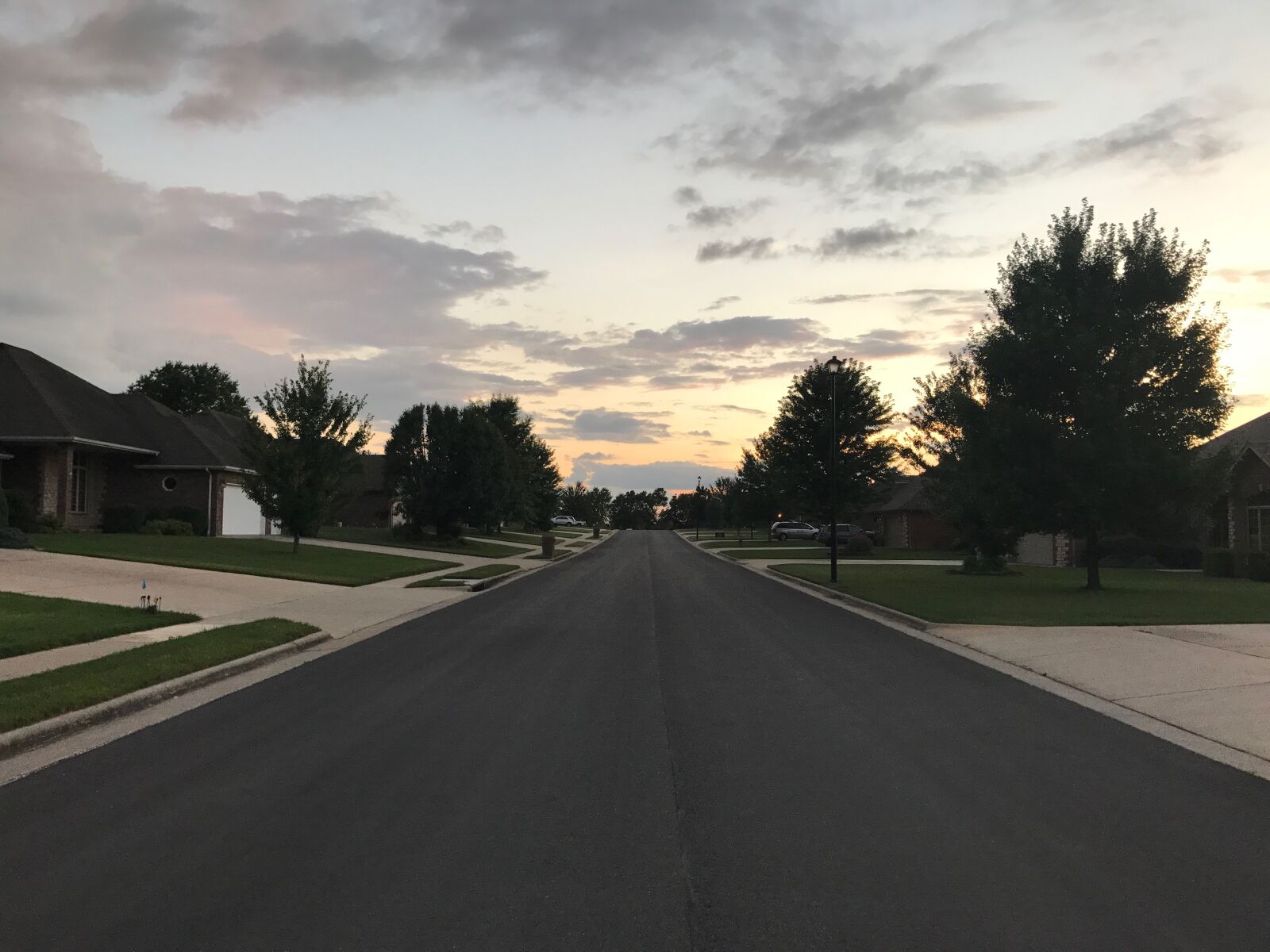 iPhone 7 back camera 3.99mm f/1.8 sample photo. Neighborhood, open, road, paved photography
