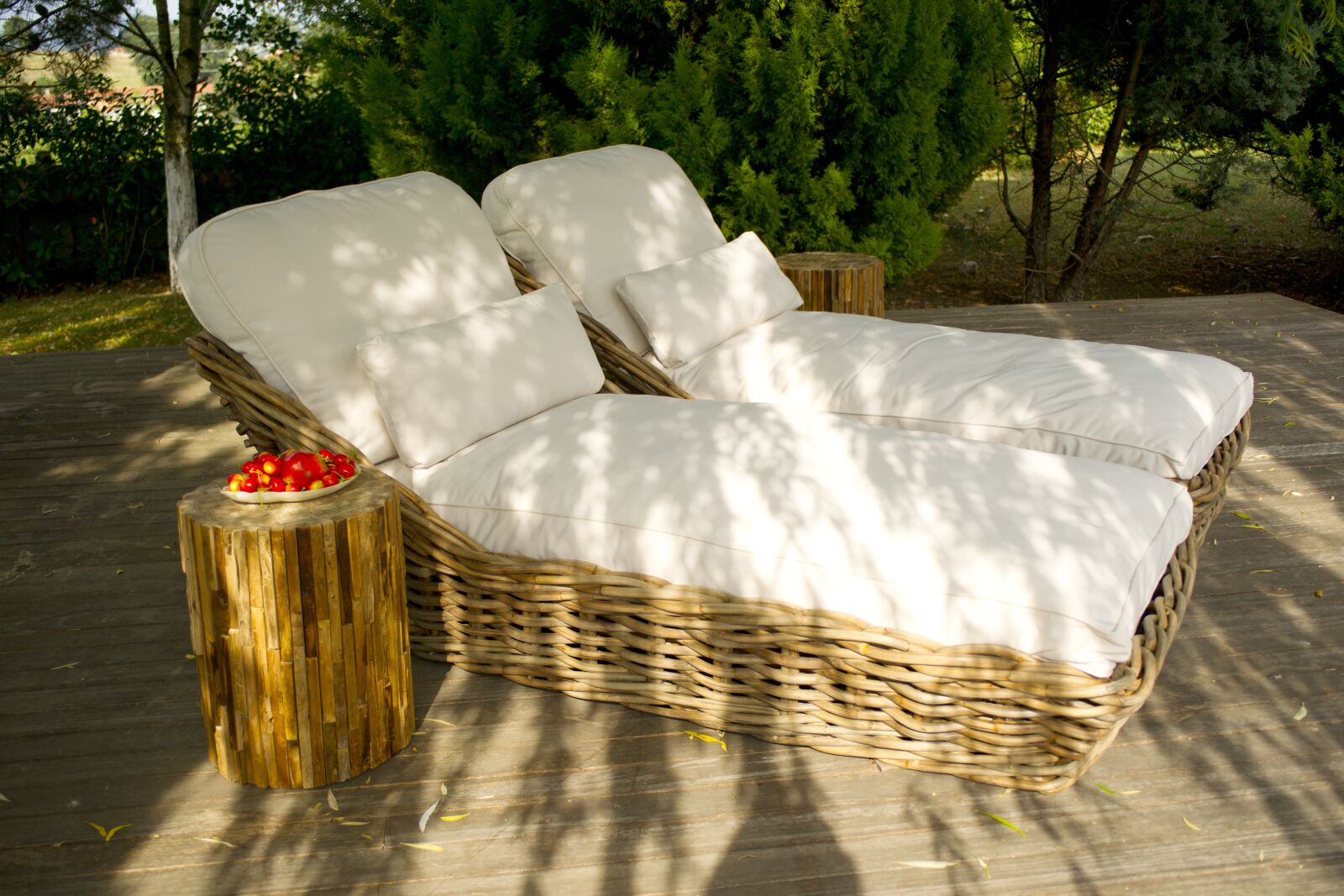 Sony Alpha DSLR-A850 sample photo. Sunbeds, summer, relax photography