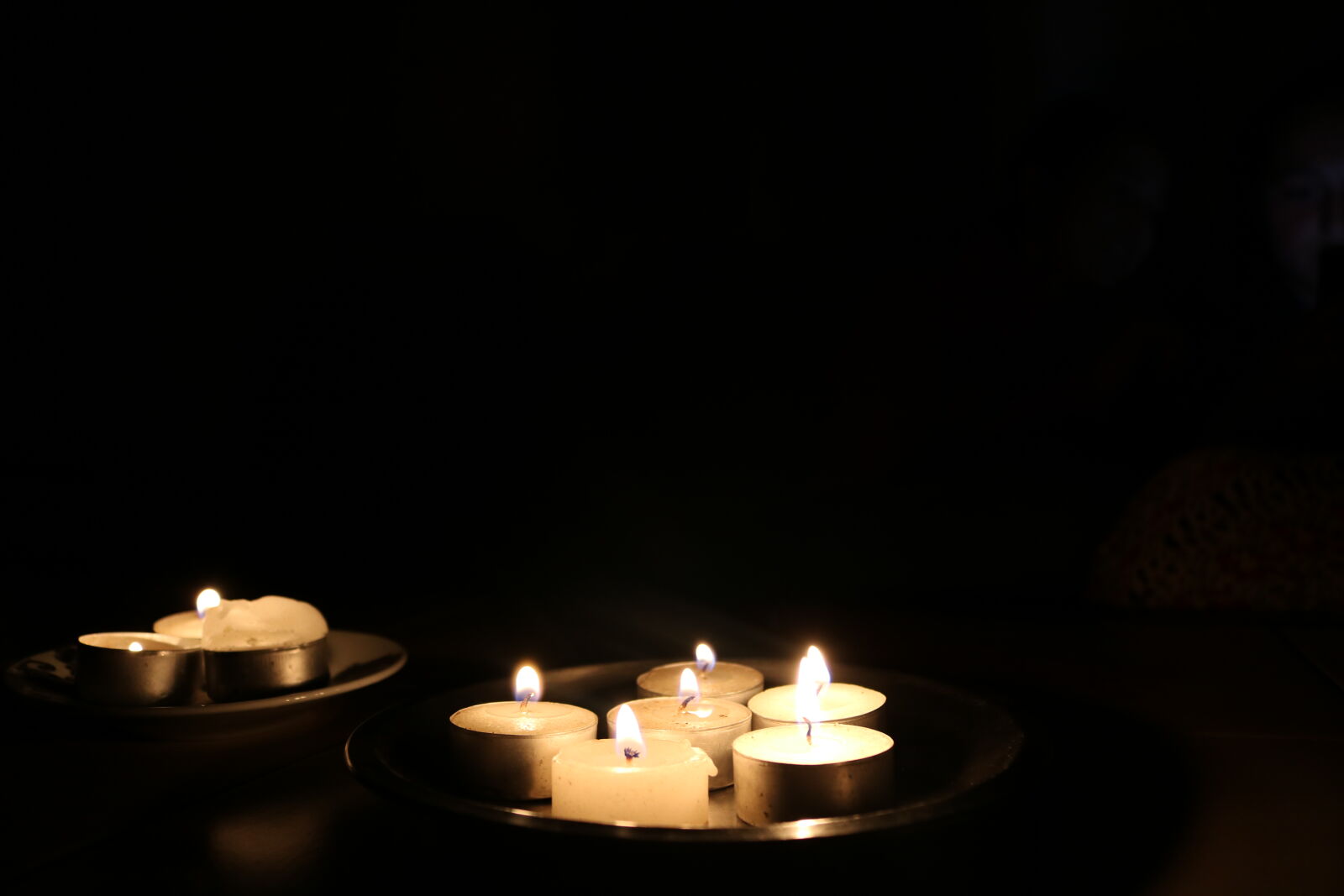 Canon EOS 750D (EOS Rebel T6i / EOS Kiss X8i) sample photo. Candlelights, candles, dark, light photography