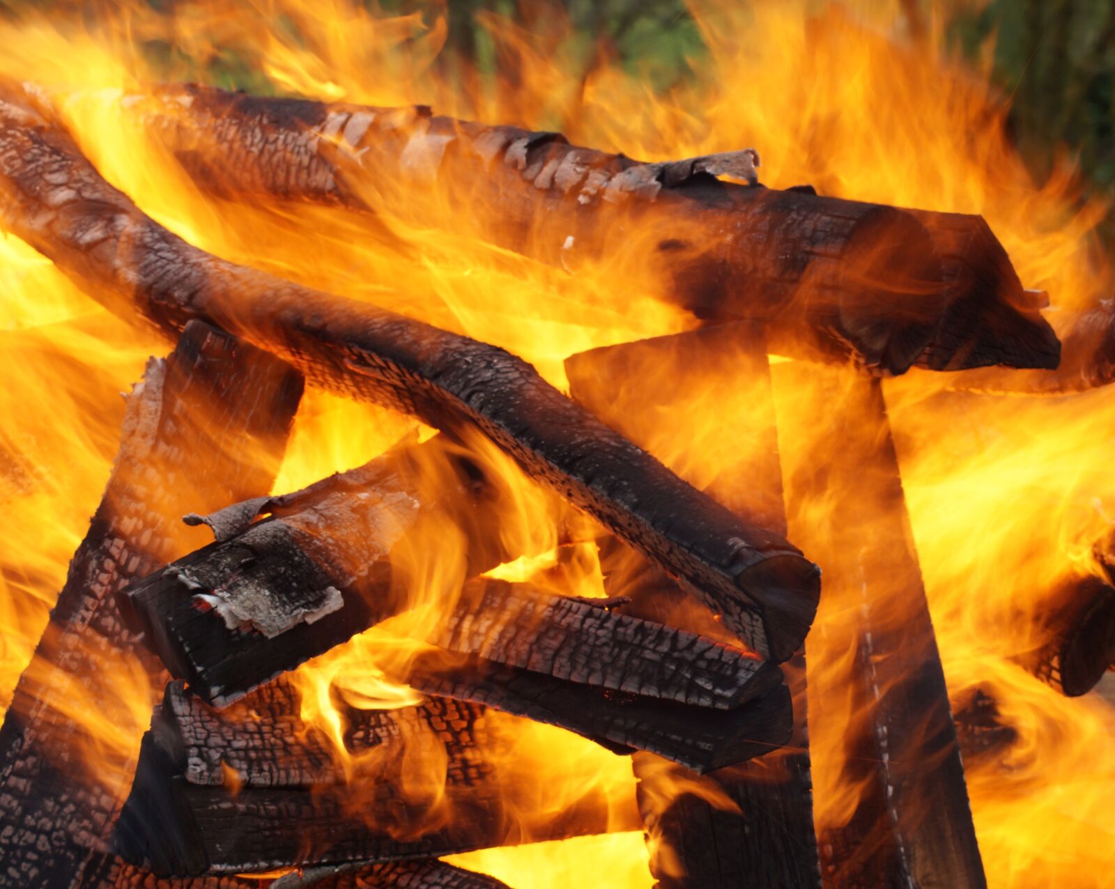 Sony SLT-A57 sample photo. Embers, fire, hot photography