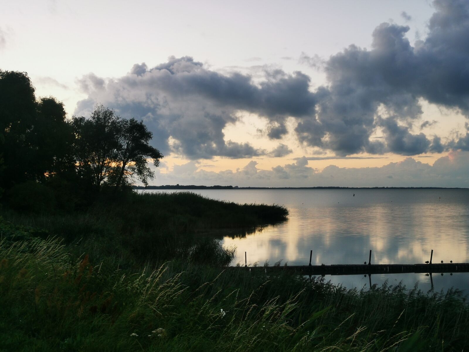 HUAWEI ELE-L29 sample photo. Sunset, bodden, water photography