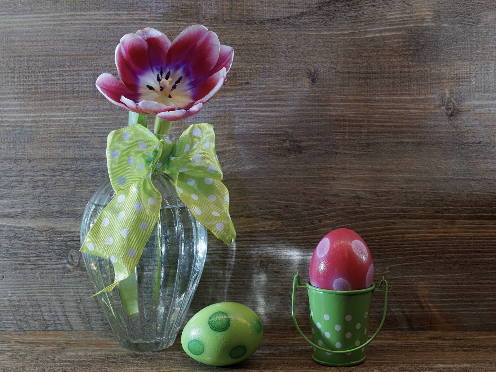 Sony ILCA-77M2 + 35mm F1.4 sample photo. Easter, easter eggs, food photography