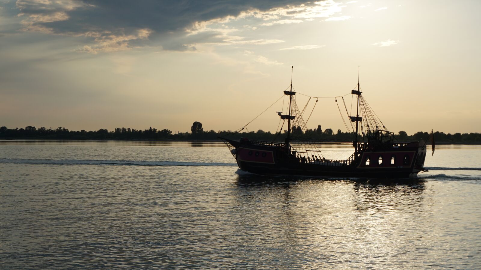 Sony a6000 sample photo. Sonenuntergang, ship, sea photography