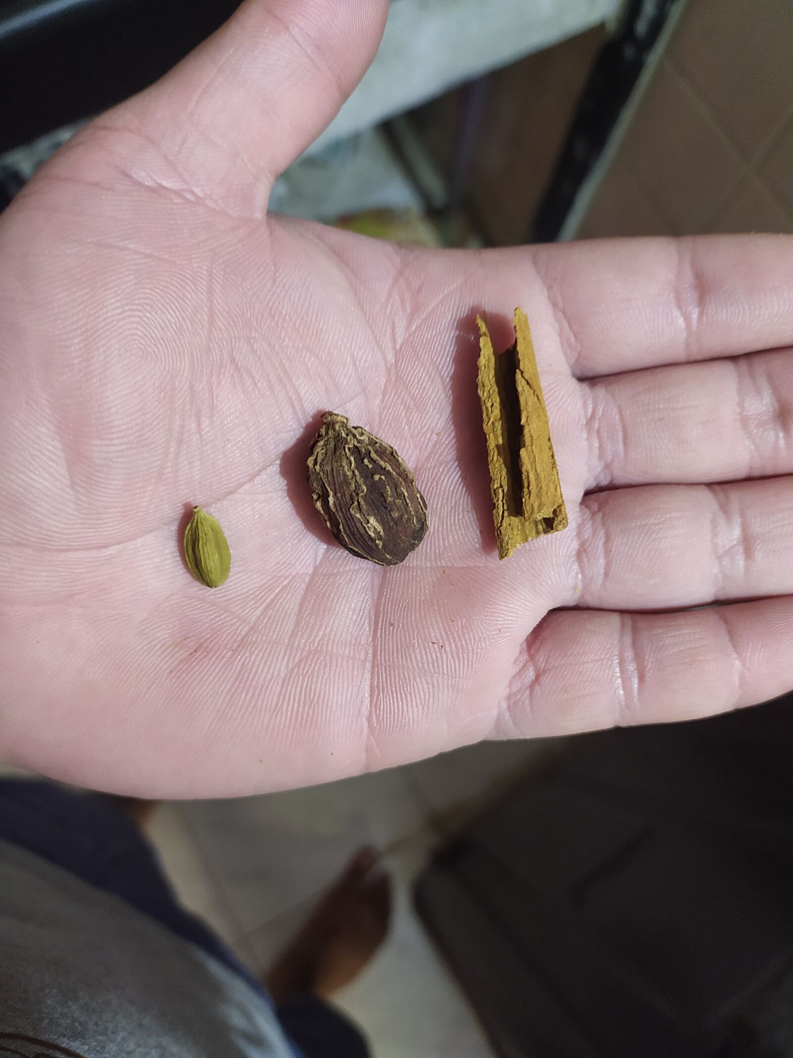 Xiaomi Redmi Note 8 sample photo. Cardamom, cinamom, spice photography