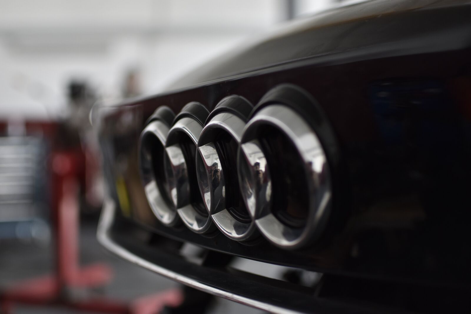 Nikon D5500 sample photo. Audi, workshop, grille photography
