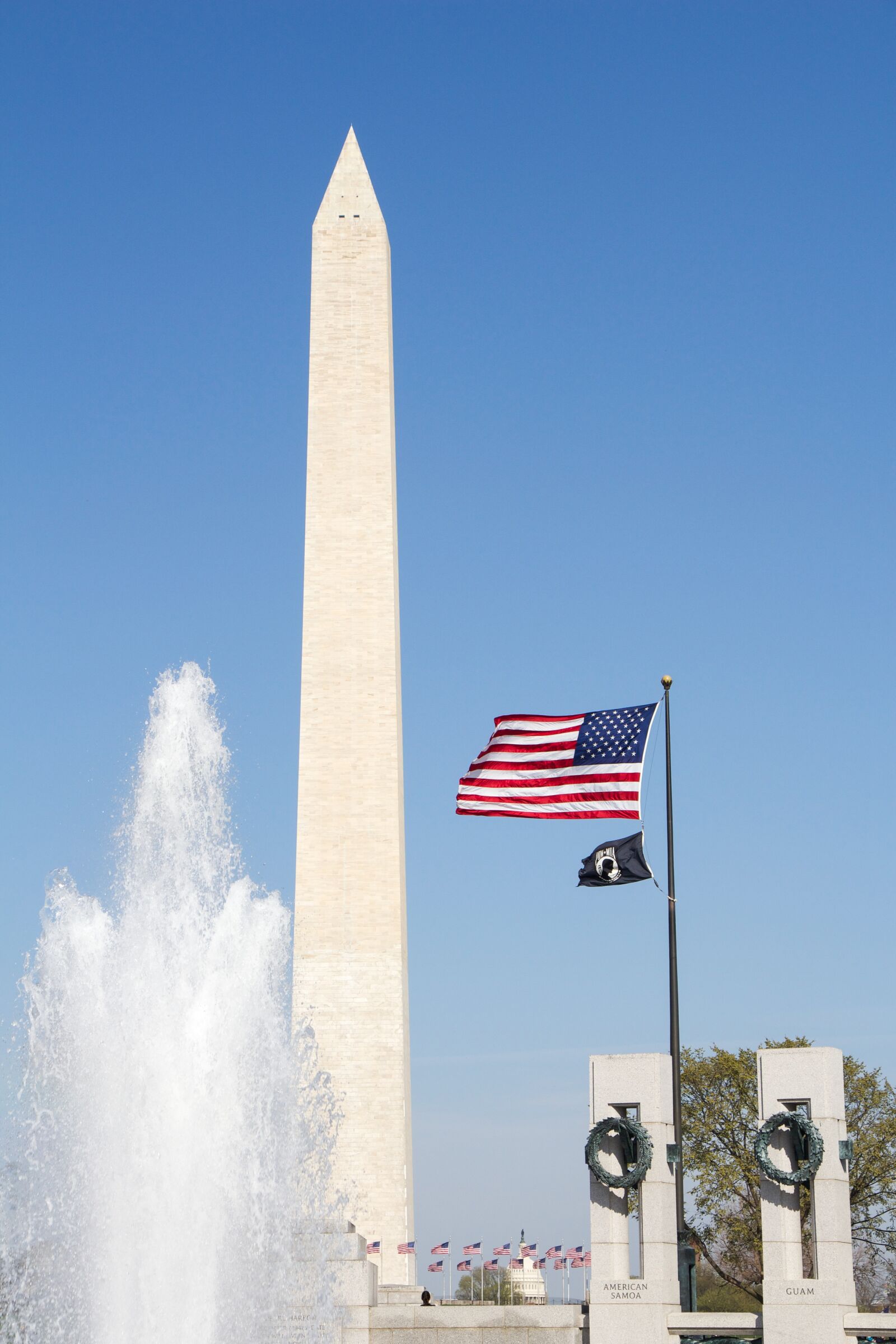 Canon EOS 650D (EOS Rebel T4i / EOS Kiss X6i) sample photo. Washington monument, usa, flag photography