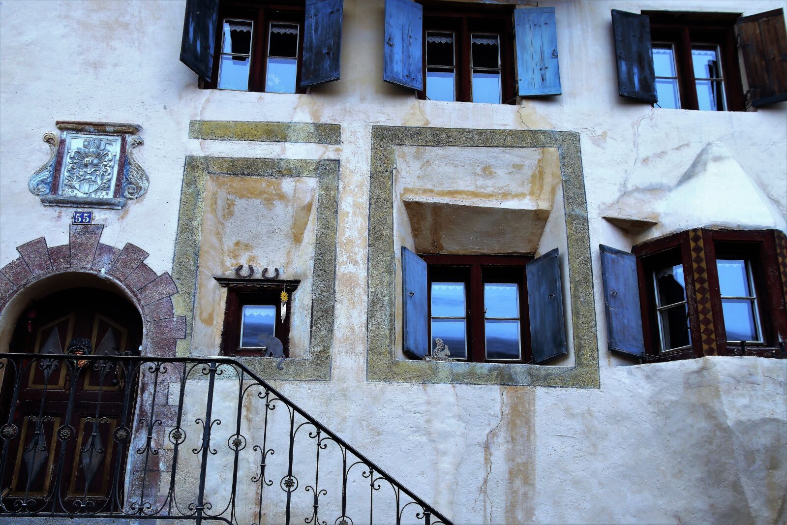 Canon EOS 80D sample photo. Stairs, architecture, window photography