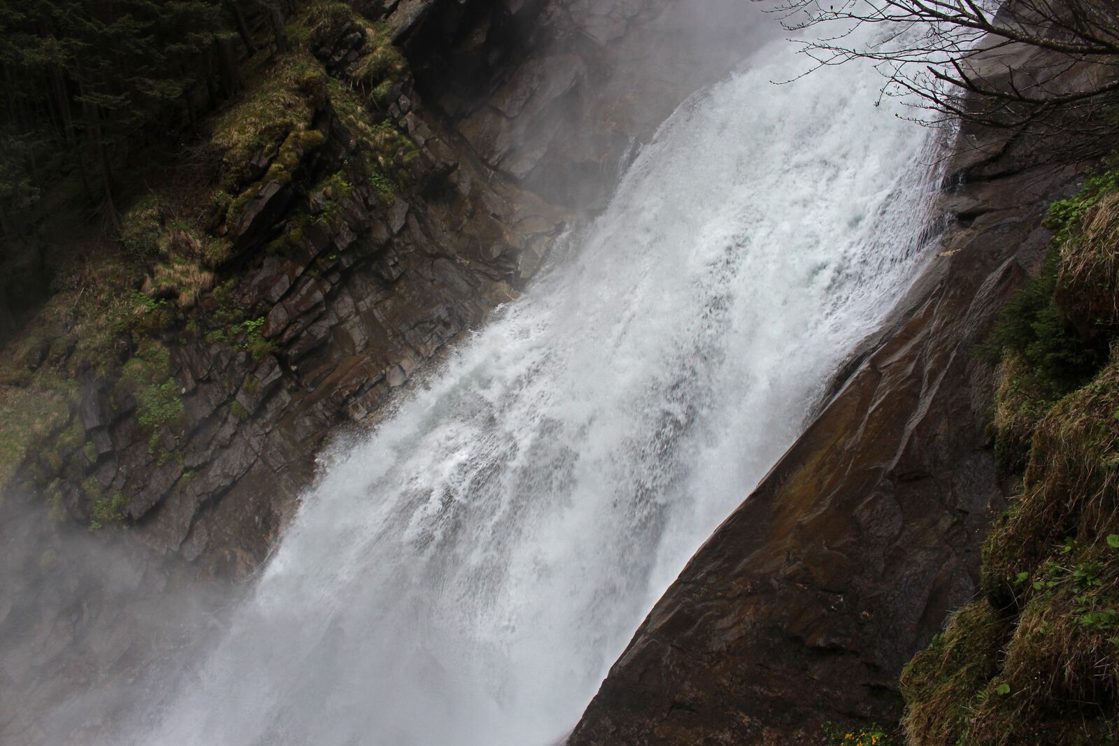 Canon EOS 700D (EOS Rebel T5i / EOS Kiss X7i) sample photo. Waterfall, alps, landscape photography