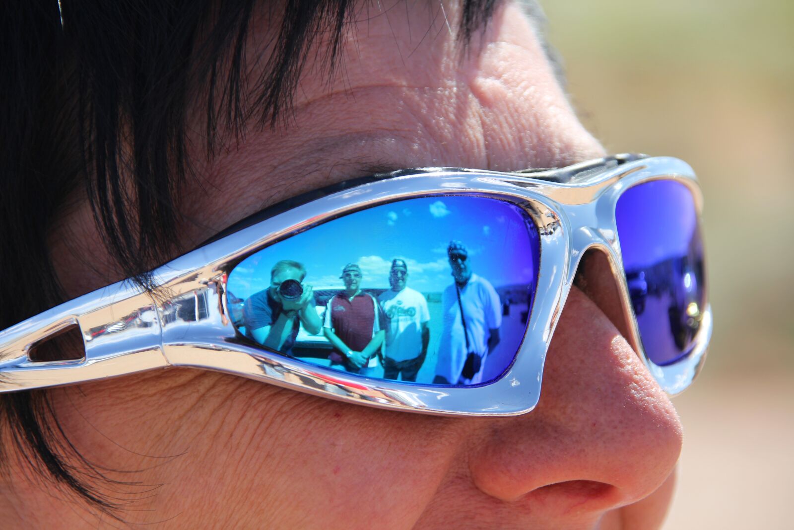 Canon EOS 550D (EOS Rebel T2i / EOS Kiss X4) sample photo. Usa west, sunglasses, page photography