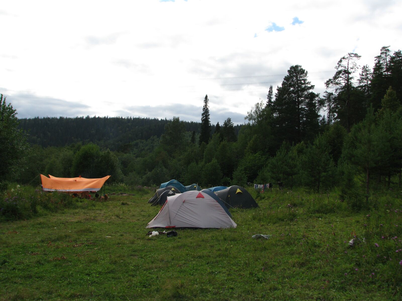 Canon POWERSHOT S5 IS sample photo. Evening, parking, camp photography