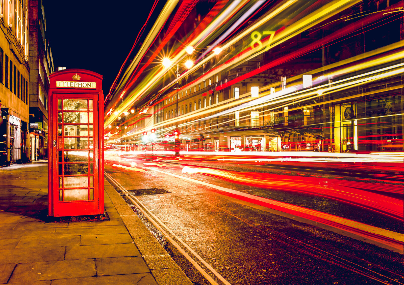Sigma 35mm F1.4 DG HSM Art sample photo. London, telephone, booth, long photography