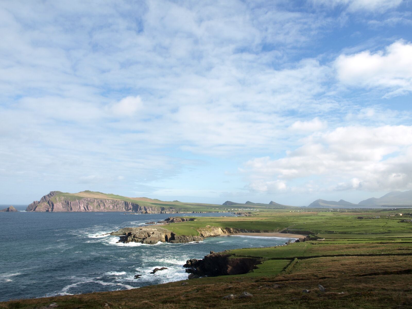 Olympus E-510 (EVOLT E-510) sample photo. Ireland, hill, sea photography