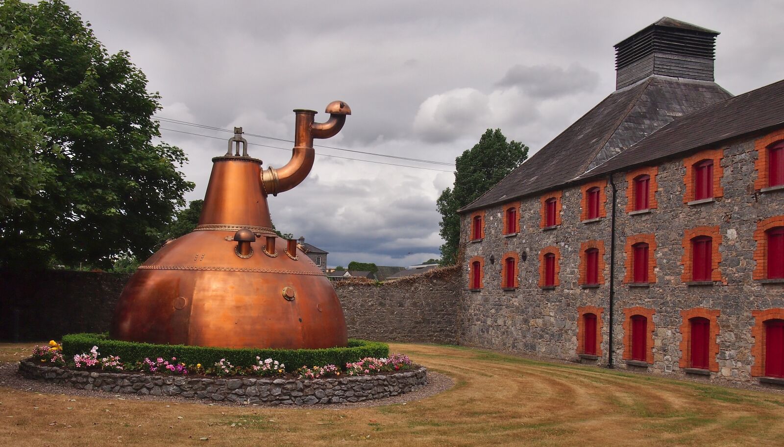 Olympus PEN E-PM1 sample photo. Jameson, distillery, old factory photography