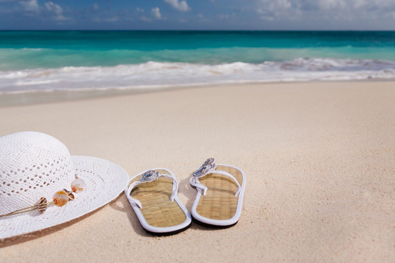 Canon EOS 5D Mark II sample photo. Sea, beach, holiday, vacation photography