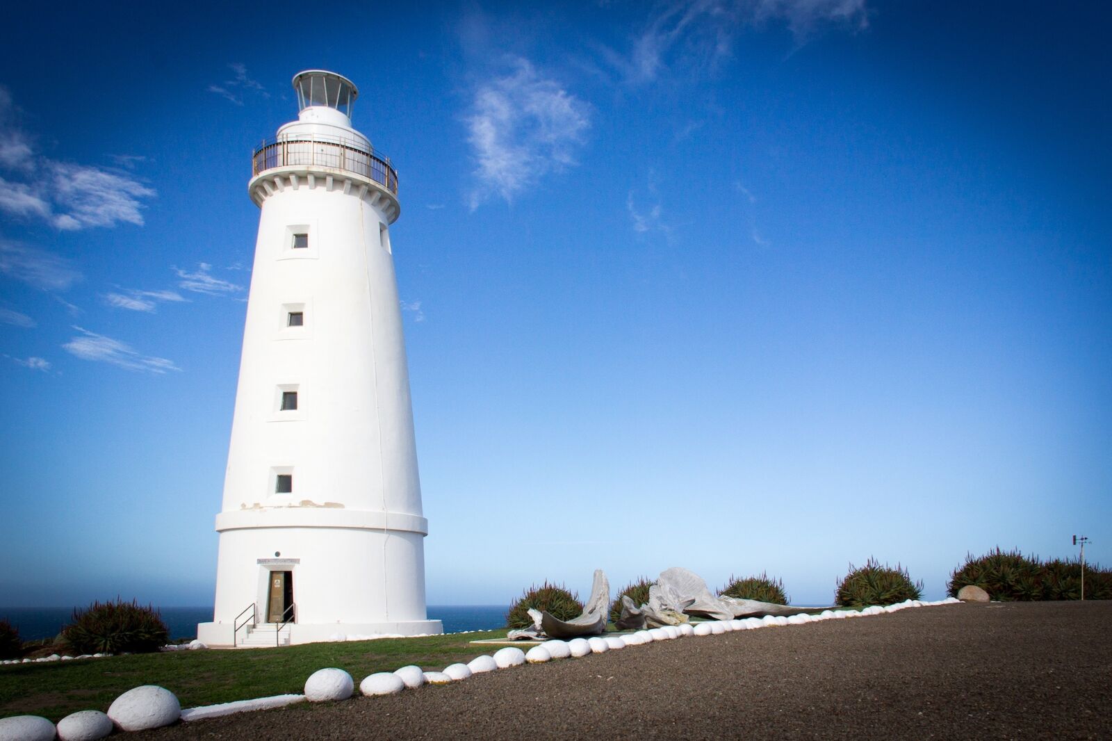 Canon EF-S 18-135mm F3.5-5.6 IS sample photo. Lighthouse, kangaroo island, coast photography