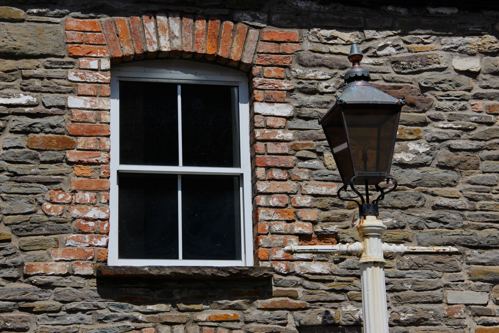 Canon EF-S 18-135mm F3.5-5.6 IS sample photo. House, window, home photography