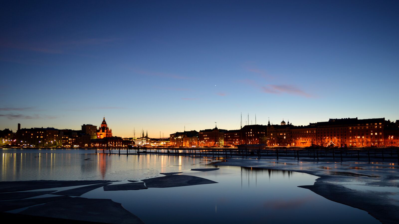 Nikon D3200 sample photo. Helsinki, finnish, winter photography