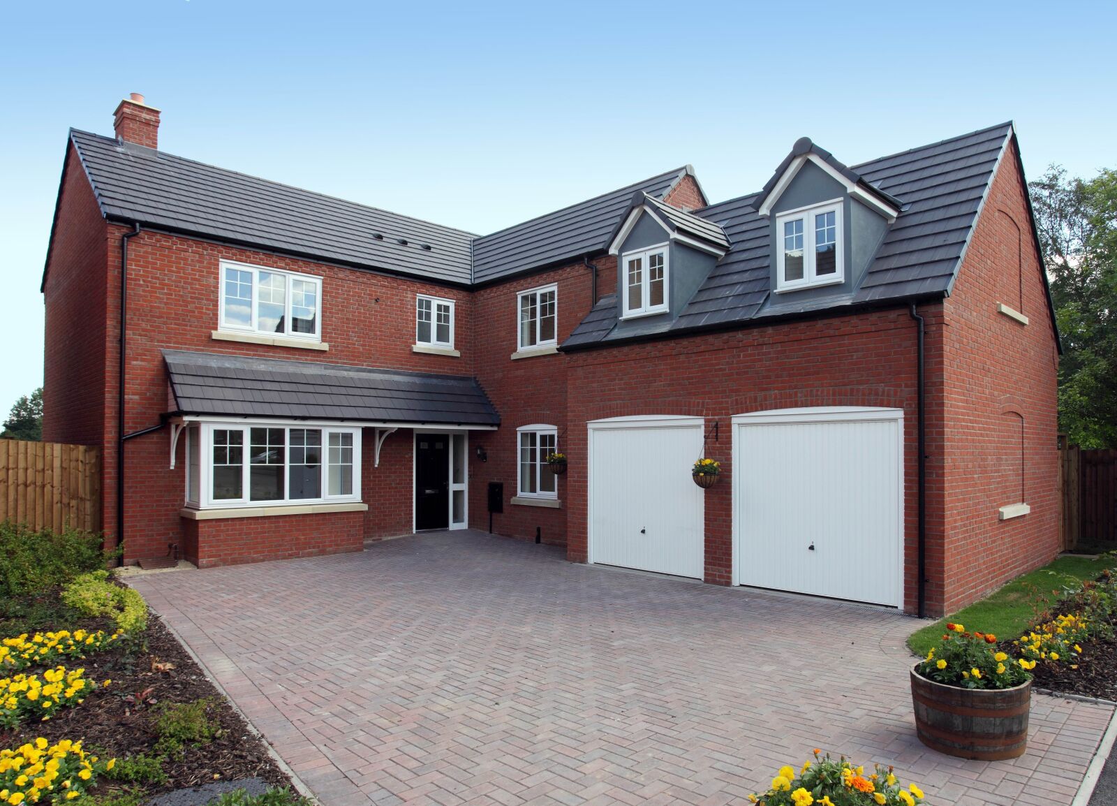 Canon EOS 5D Mark II sample photo. House, architecture, driveway photography