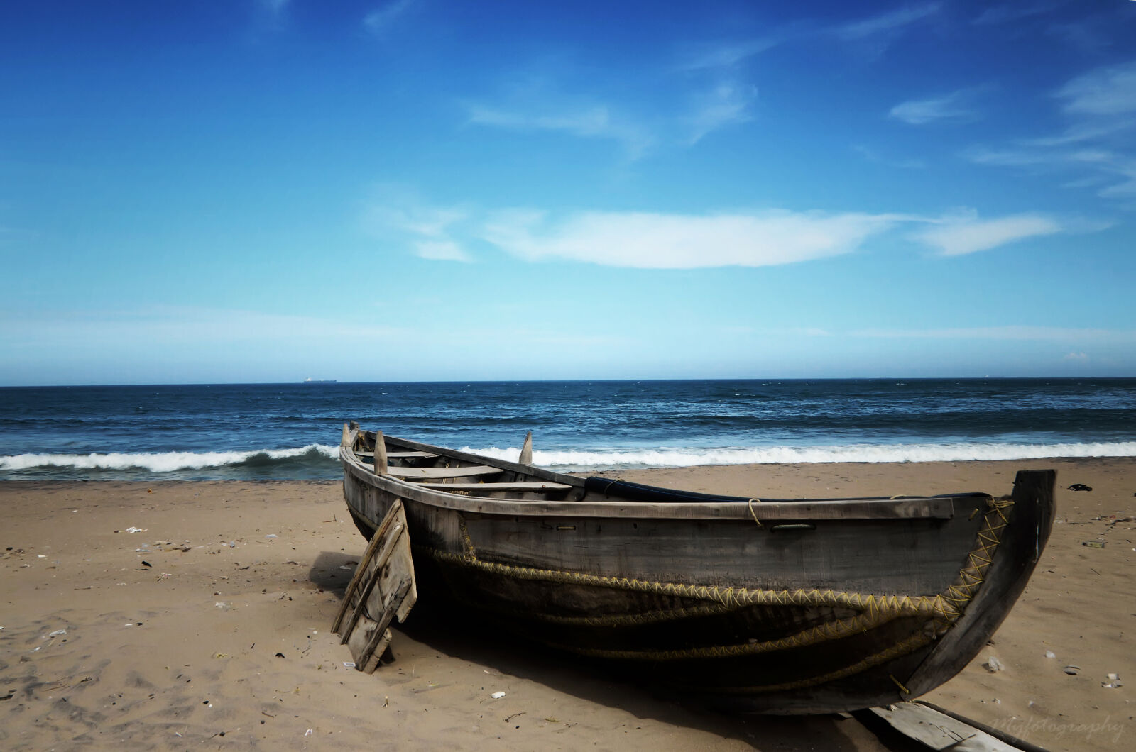 Nikon D5100 sample photo. Beach, boat, dawn, dusk photography