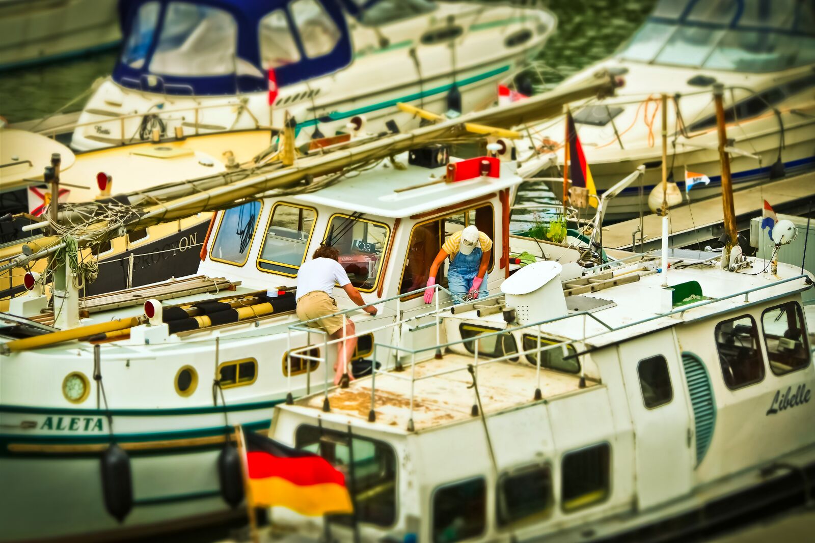 Olympus OM-D E-M10 sample photo. Boat, port, boats in photography