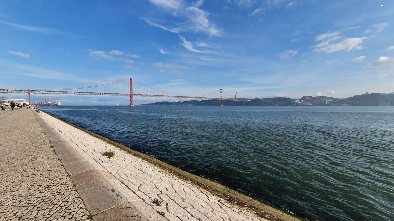 Samsung Galaxy S10+ sample photo. Lisbon, bridge april 25, portugal photography