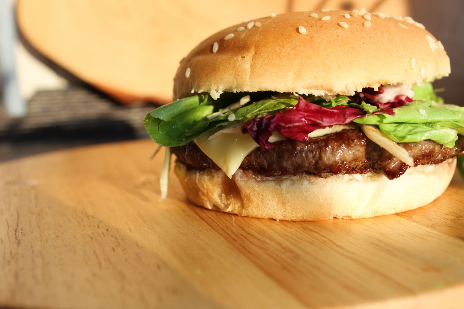 Canon EOS 1300D (EOS Rebel T6 / EOS Kiss X80) sample photo. Burger, eat, hamburger photography