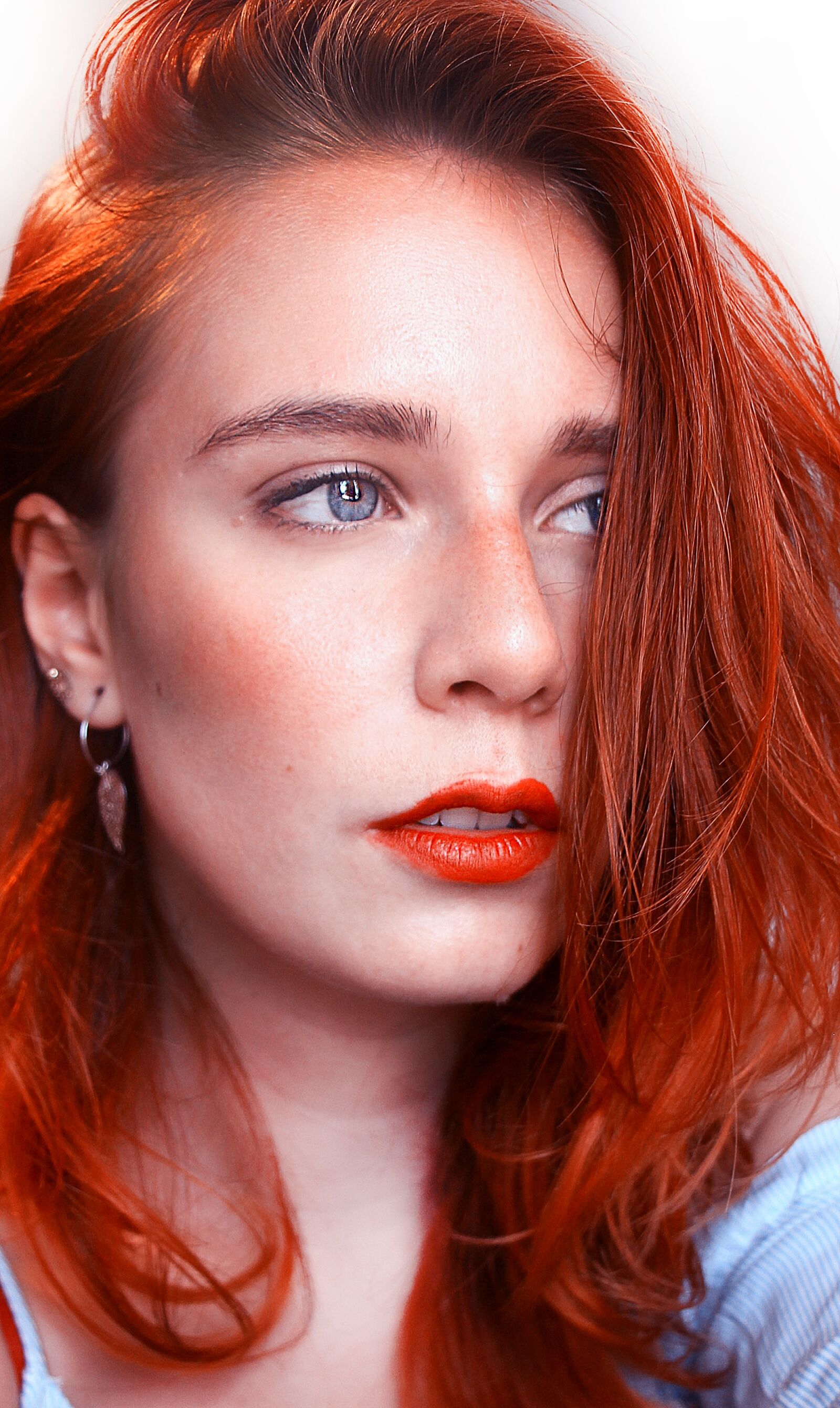 Canon EOS 700D (EOS Rebel T5i / EOS Kiss X7i) sample photo. Women, model, blue eyes photography