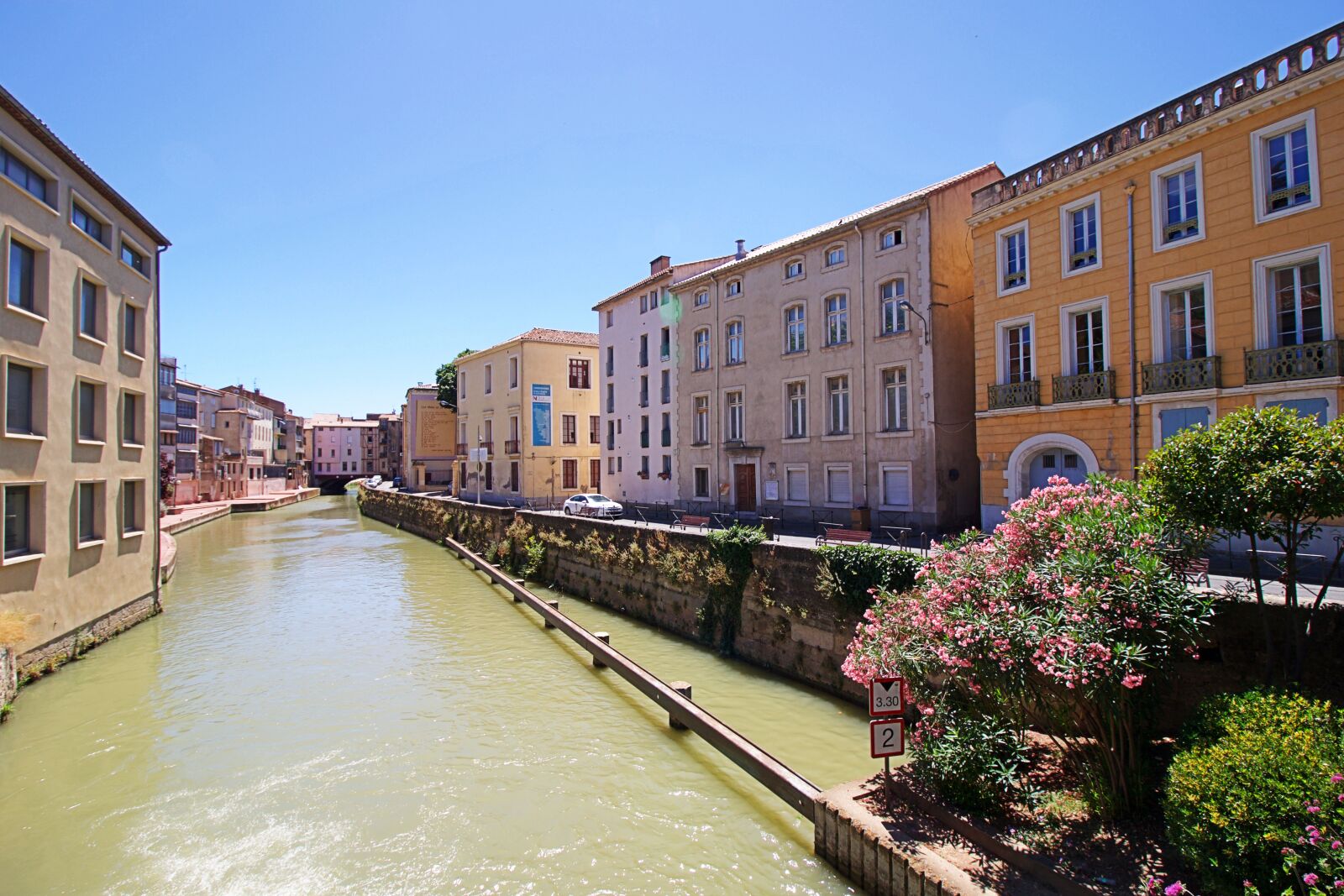 Canon EF-S 10-18mm F4.5–5.6 IS STM sample photo. Narbonne, channel, waterway photography