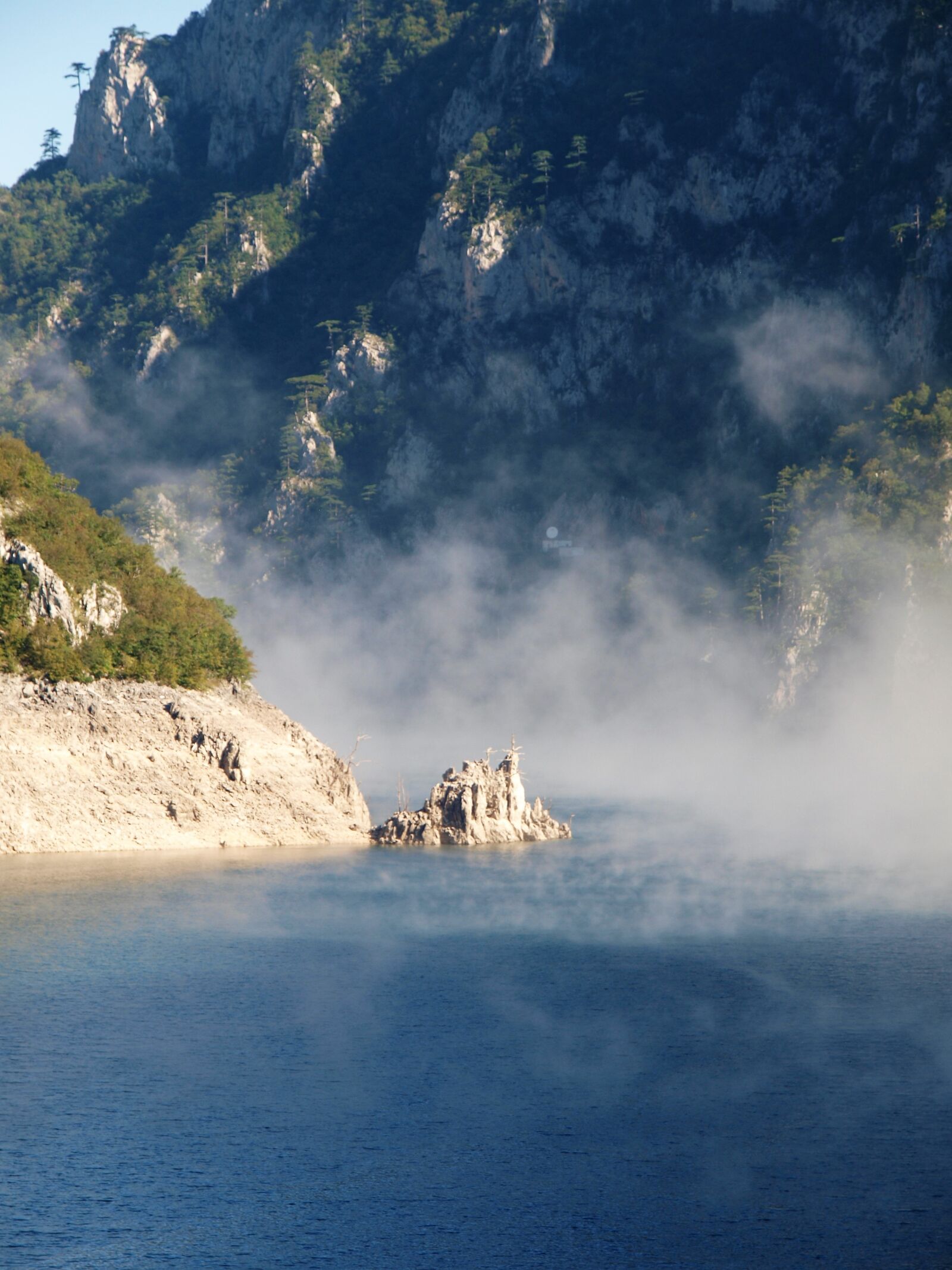 Olympus E-520 (EVOLT E-520) sample photo. Water, travel, mountains photography