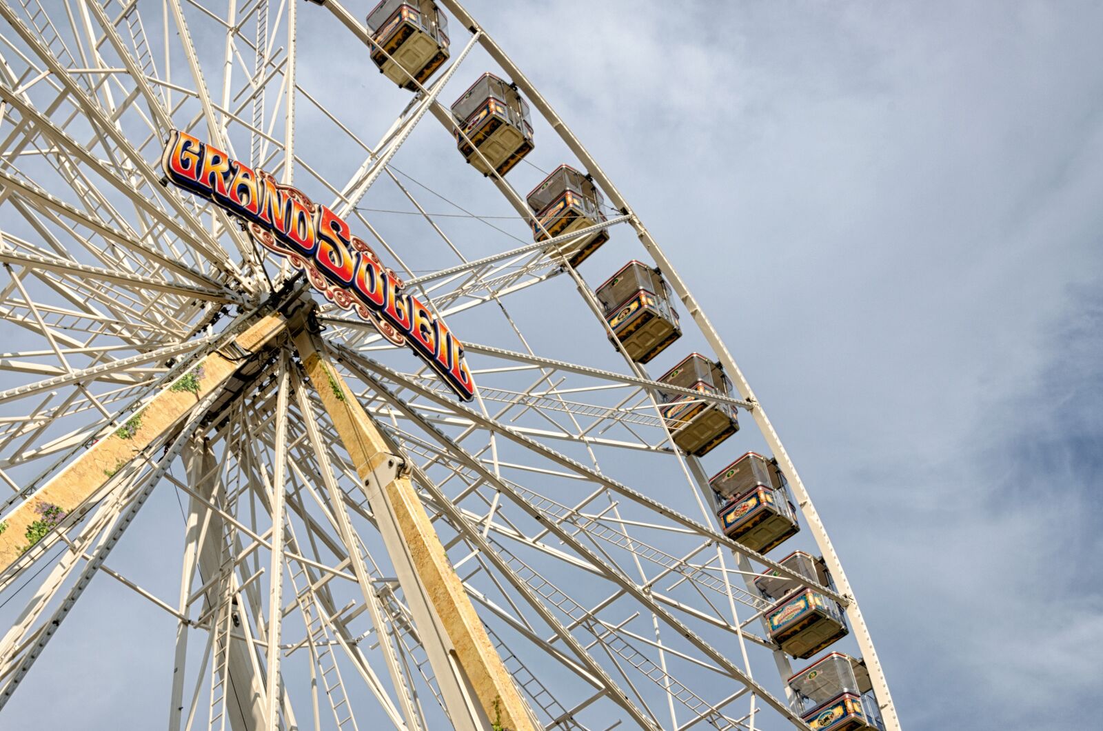 Nikon D5100 sample photo. Ferris wheel, folk festival photography