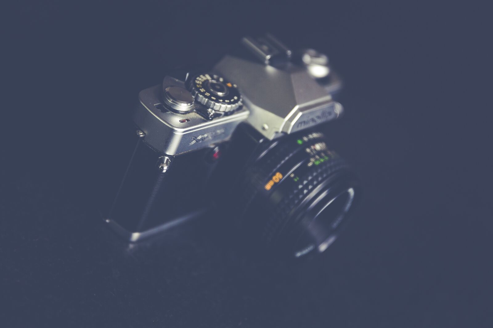 Canon EF 24-70mm F2.8L II USM sample photo. Analog, antique, aperture photography