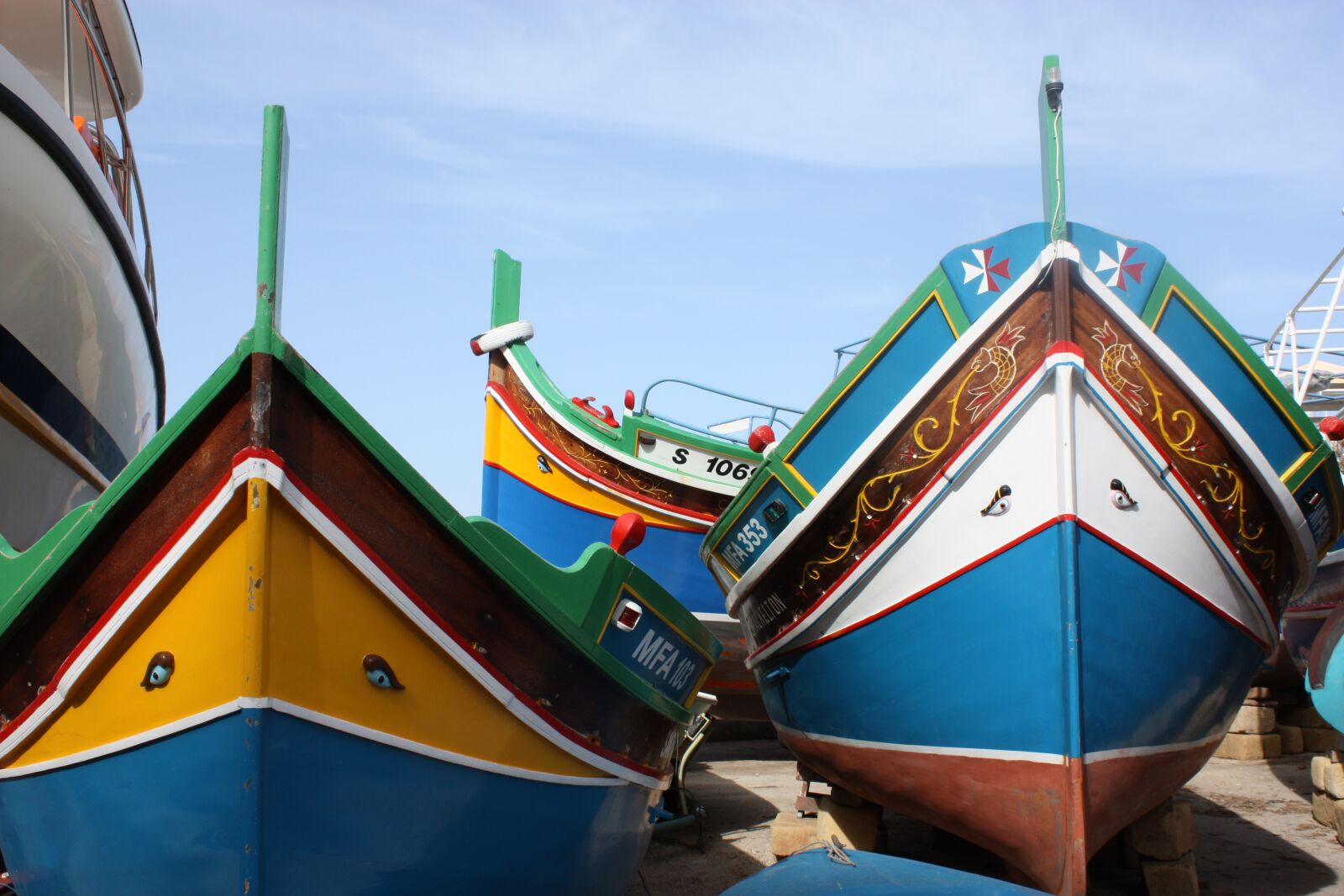 Canon EOS 450D (EOS Rebel XSi / EOS Kiss X2) sample photo. Boats, colourful, holiday photography