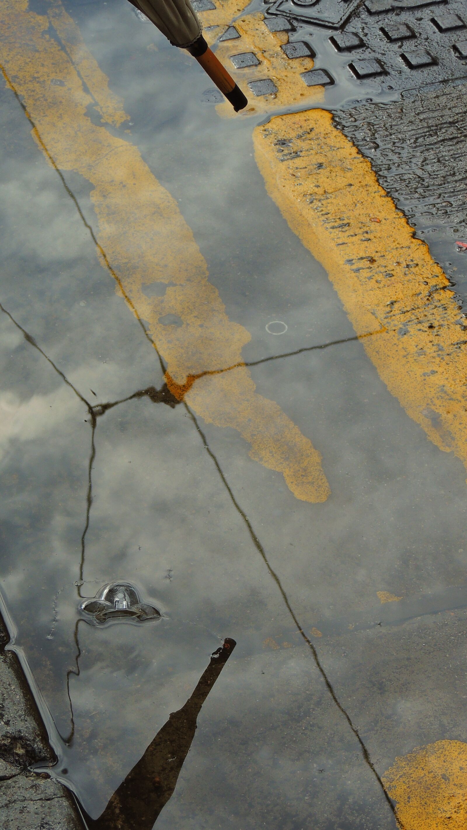 Nikon Coolpix P510 sample photo. Hongkong, rain, city photography