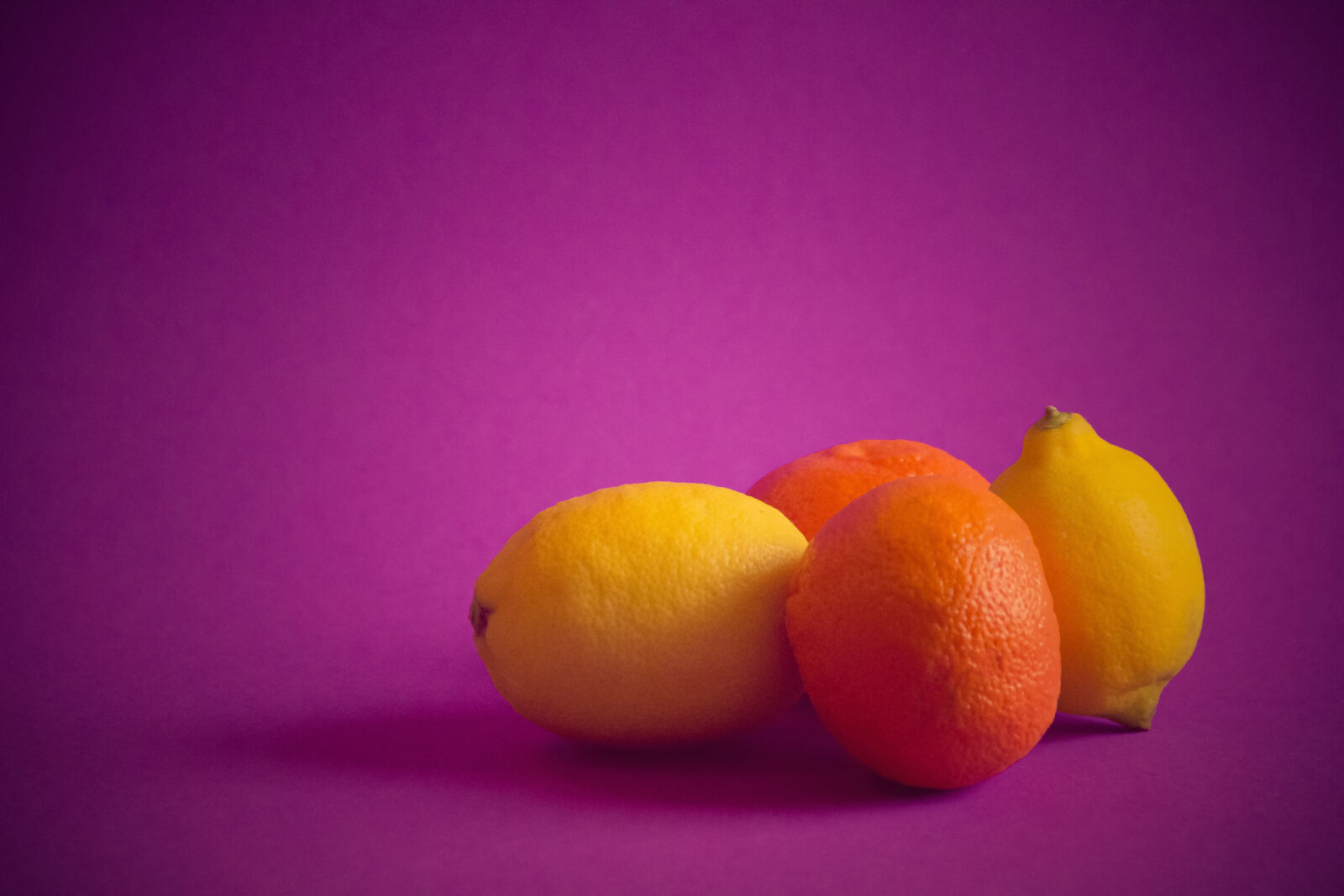 Canon EOS 600D (Rebel EOS T3i / EOS Kiss X5) sample photo. Citrine, fruits, orange, pink photography