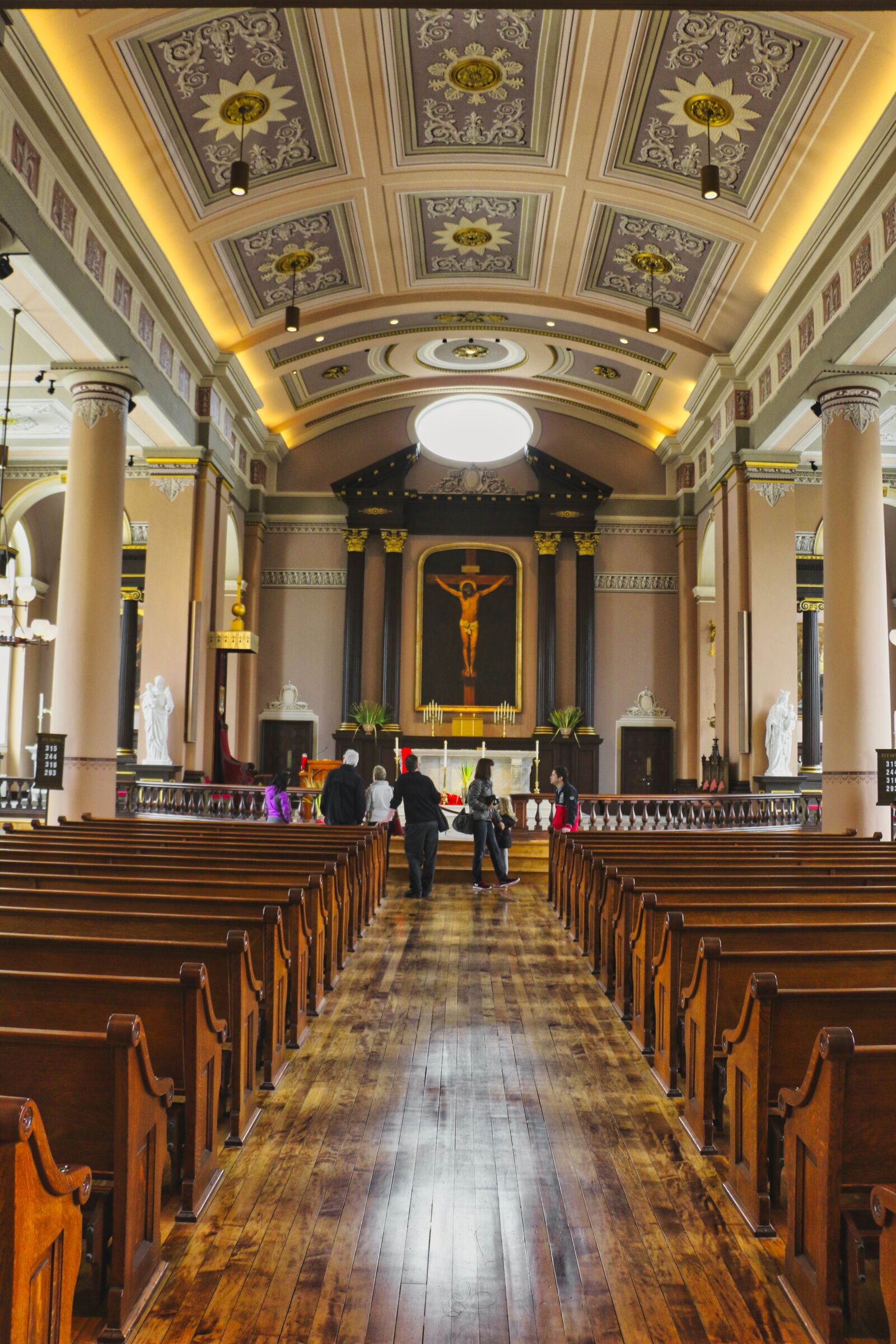 Canon EF-S 18-135mm F3.5-5.6 IS STM sample photo. Church, interior, architecture photography