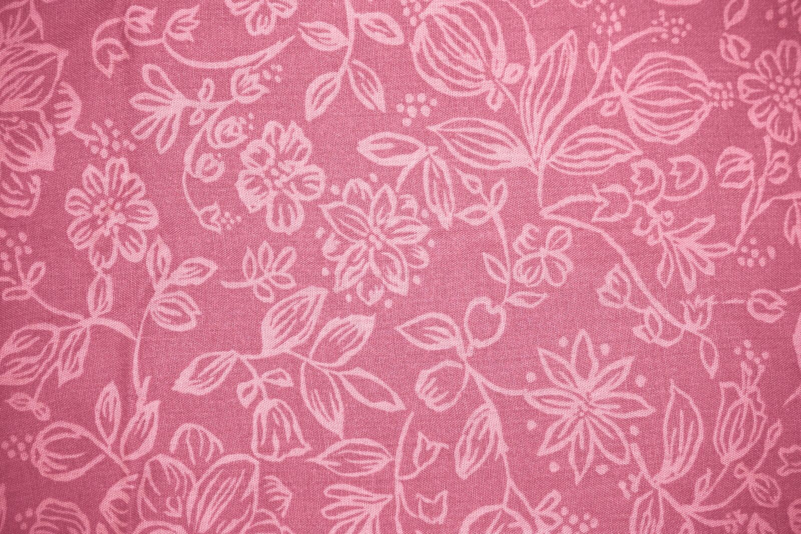 f/4-5.6 IS II sample photo. Pink color, fabric, textil photography