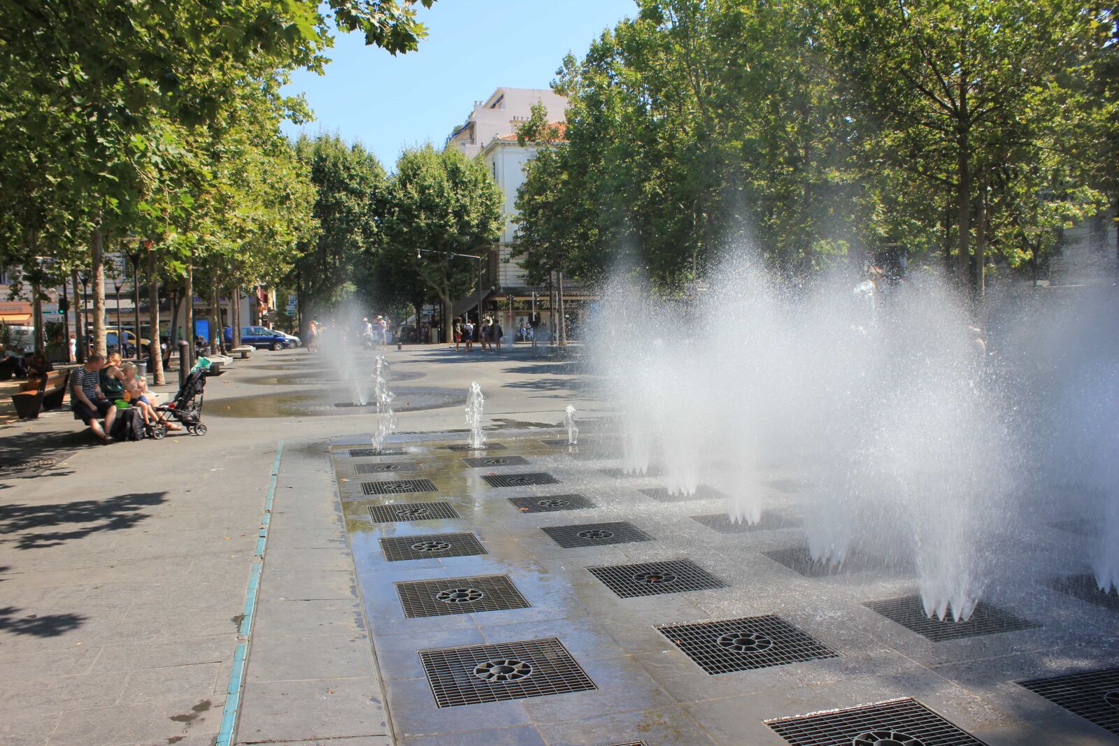 Canon EOS 550D (EOS Rebel T2i / EOS Kiss X4) sample photo. Tourist attraction, fountain, water photography
