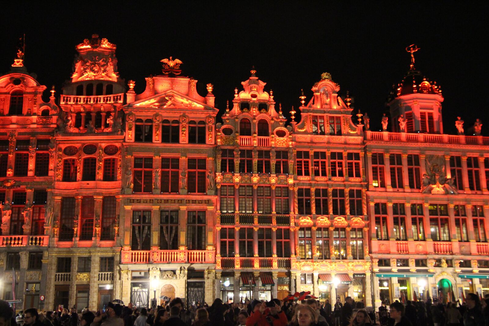 Tamron 18-400mm F3.5-6.3 Di II VC HLD sample photo. Grand place, light, brussels photography