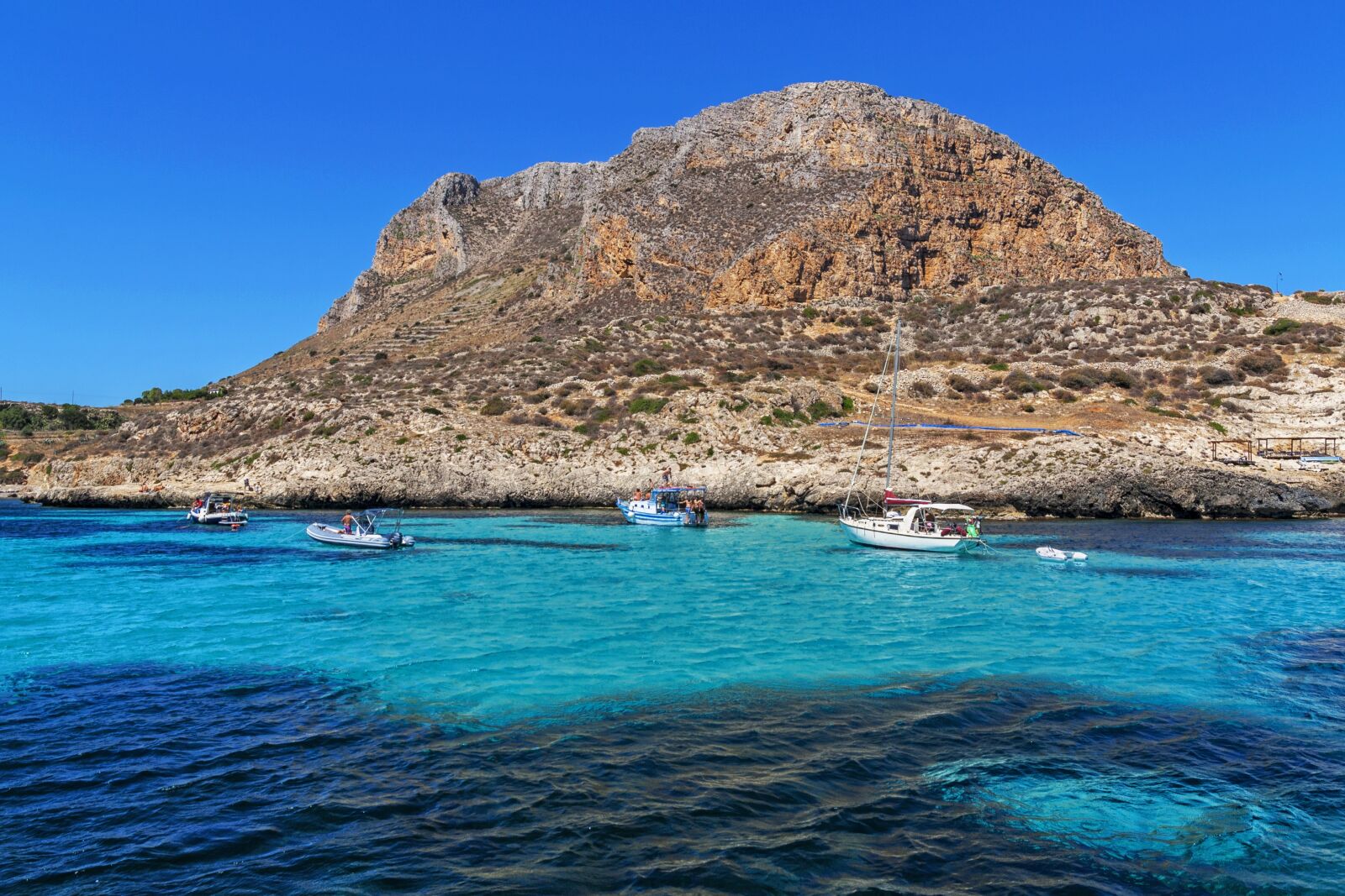 Canon EOS 1000D (EOS Digital Rebel XS / EOS Kiss F) sample photo. Sicily, favignana, island photography