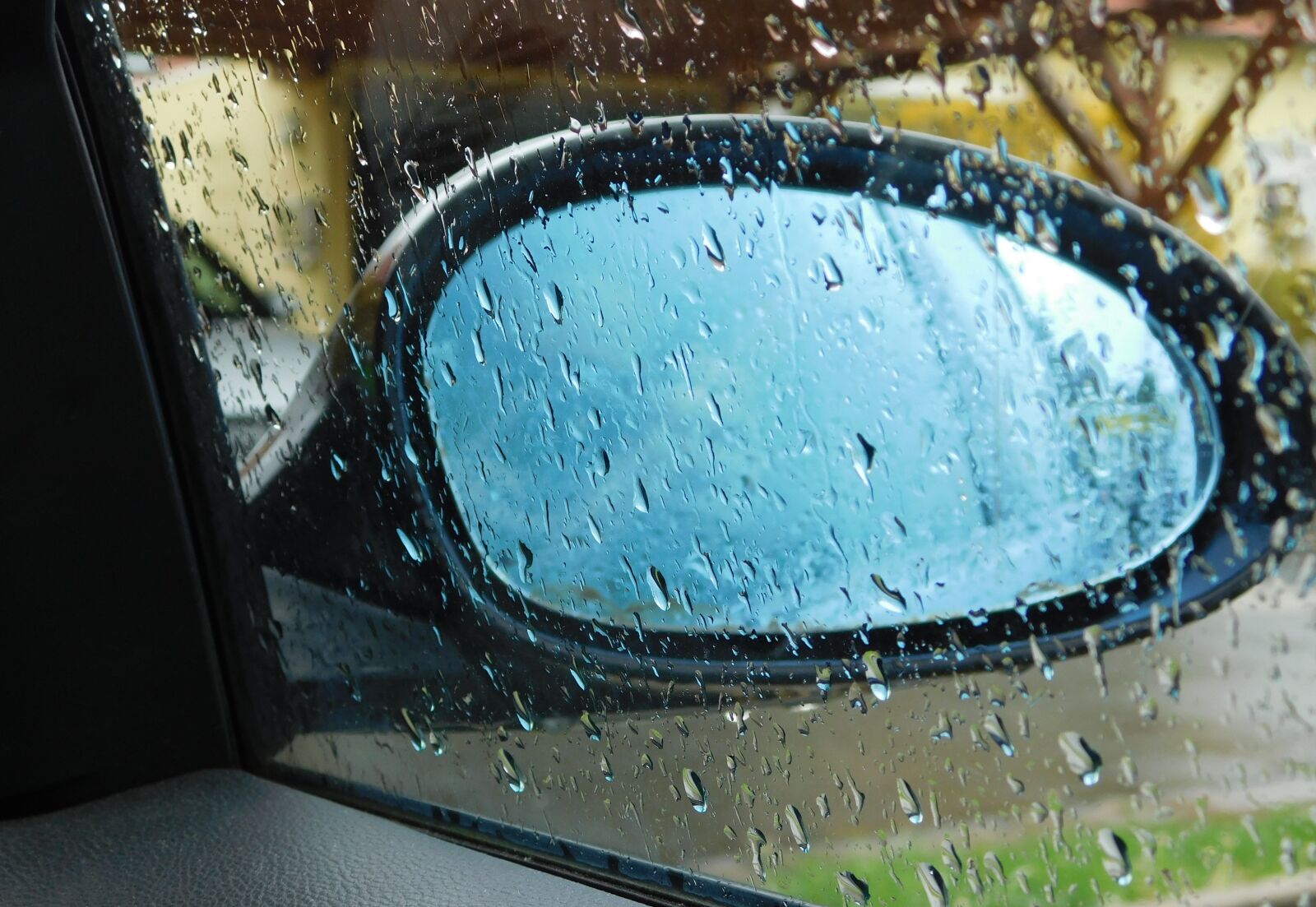Nikon Coolpix L840 sample photo. Rear mirror, rain, car photography