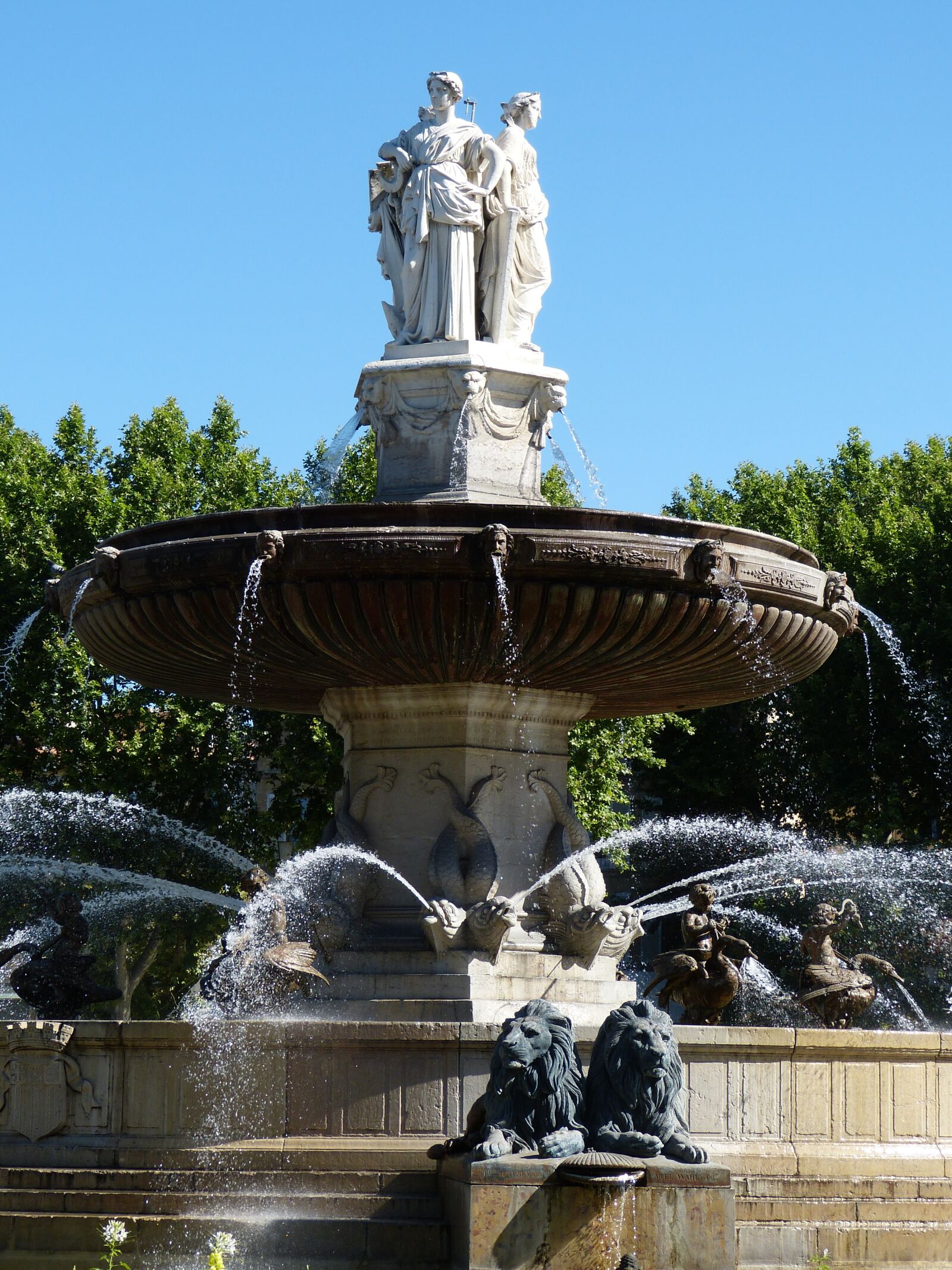 Panasonic Lumix DMC-FZ150 sample photo. Aix, france, south of photography