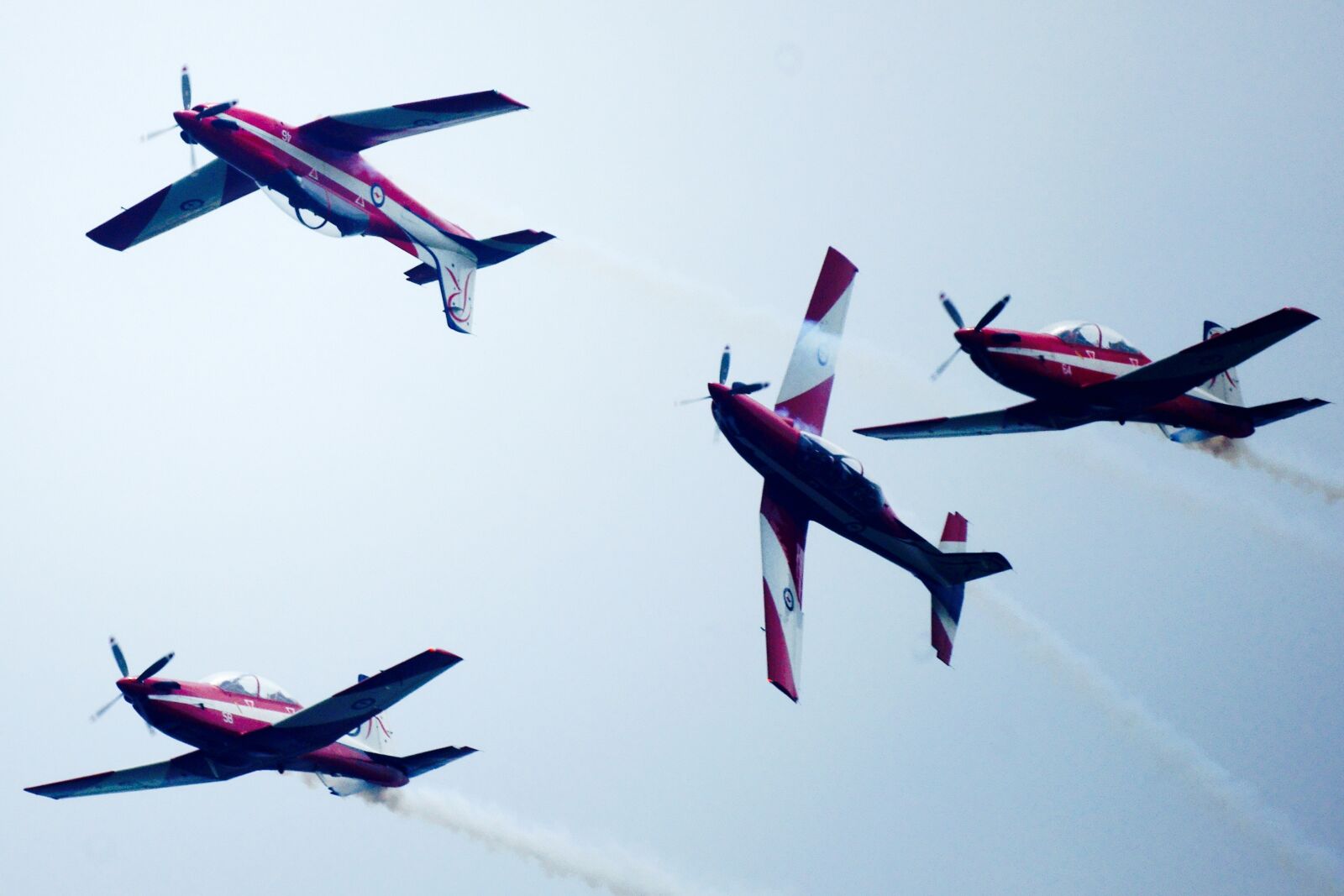 Sony Alpha DSLR-A850 sample photo. Aircraft, airplane, dangerous photography