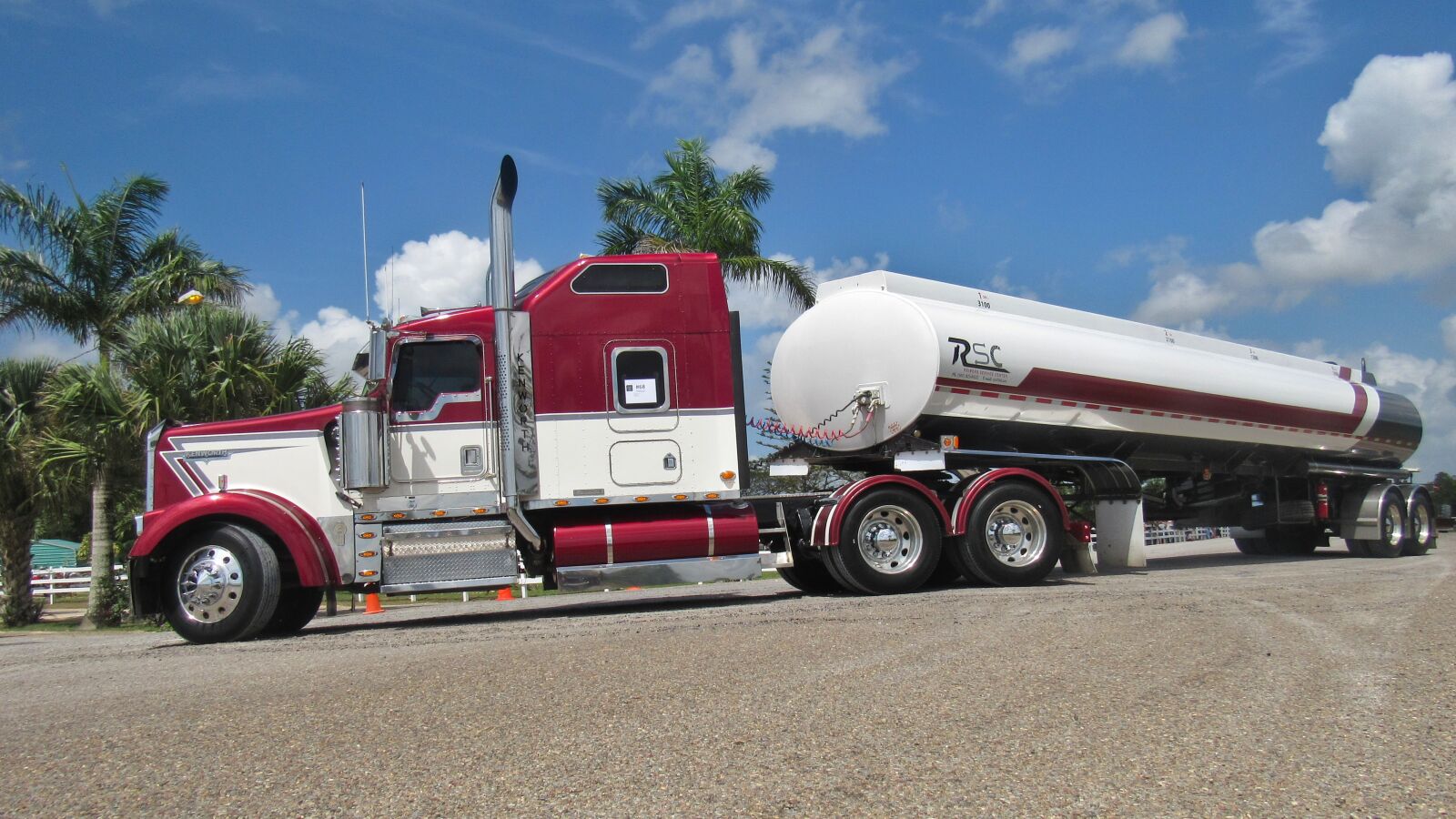 Canon PowerShot SX530 HS sample photo. Kenworth, truck, tanker photography