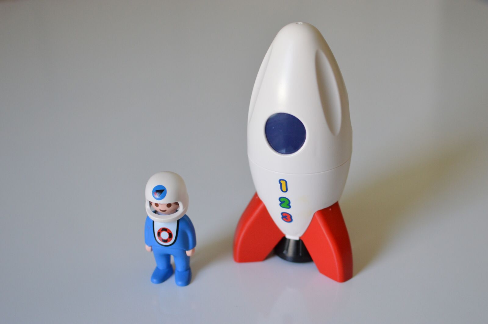 Nikon D3200 sample photo. Playmobil, toy, astronaut photography