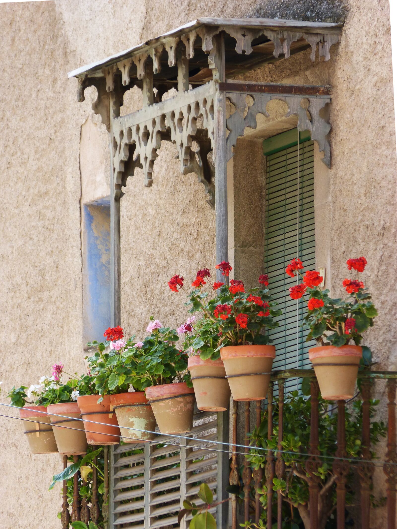 Panasonic DMC-FZ62 sample photo. Balcony, balcony florido, old photography