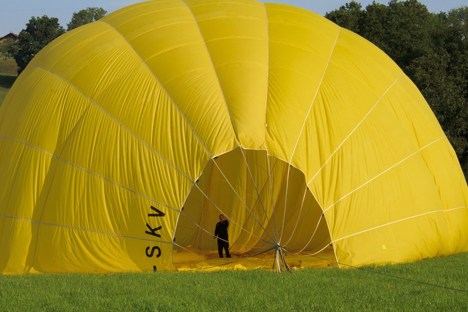Canon EOS 1300D (EOS Rebel T6 / EOS Kiss X80) sample photo. Balloon, gas tight envelope photography
