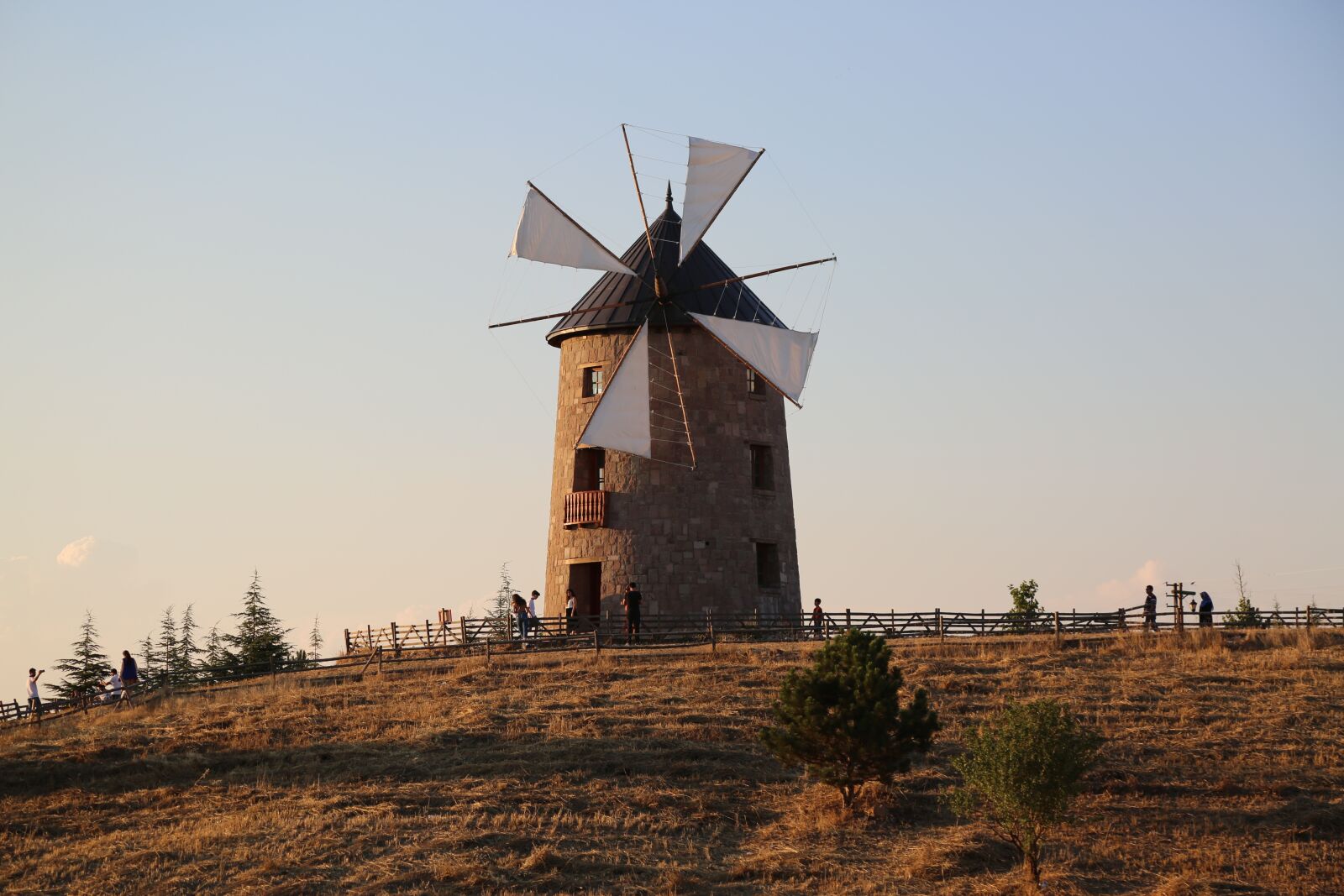 Canon EF 24-105mm F4L IS USM sample photo. Windmill, mill, wind photography